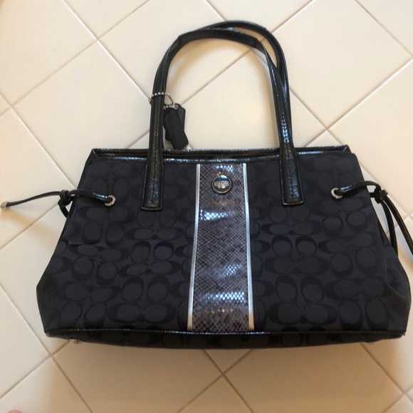 Coach purse - Picture 1 of 7